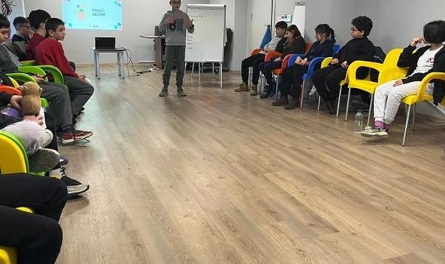 İzmir Çocuk Meclisi’nde seçim heyecanı