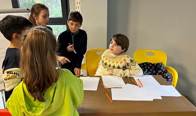 İzmir Çocuk Meclisi’nde seçim heyecanı