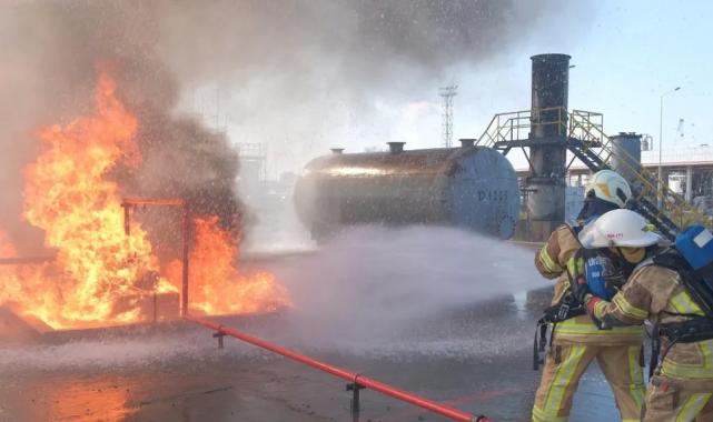 İzmir İtfaiyesi’nden bir başarı daha