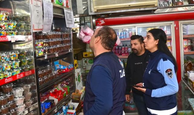 İzmir Karabağlar’da yeni yıl öncesi denetimler yoğunlaştı