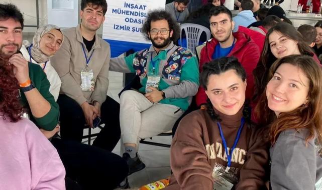 İzmirli gençler “fark edil-fark ettir” diyerek buluştu