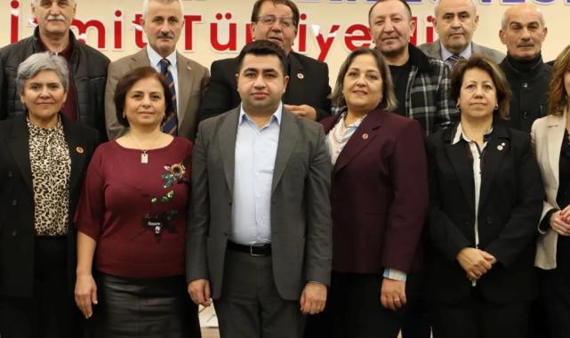 İzmit Belediyesi muhtarlarla 2024 yılı değerlendirme toplantılarına devam ediyor