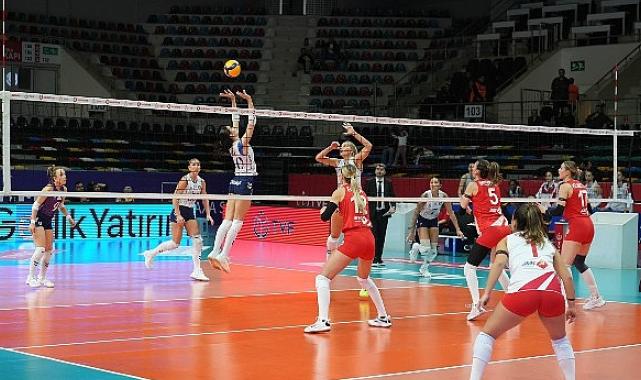 Kadın voleybol takımından 3-0’lık galibiyet