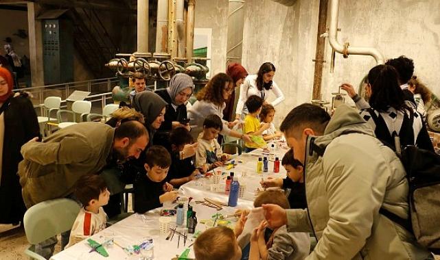 Kağıt uçaklar birincilik için yarıştı