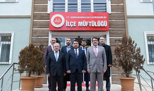 Kahramankazan Belediye Başkanı Selim Çırpanoğlu, Kahramankazan İlçe Müftüsü olarak atanan Abdullah Yalman’ı ziyaret etti.