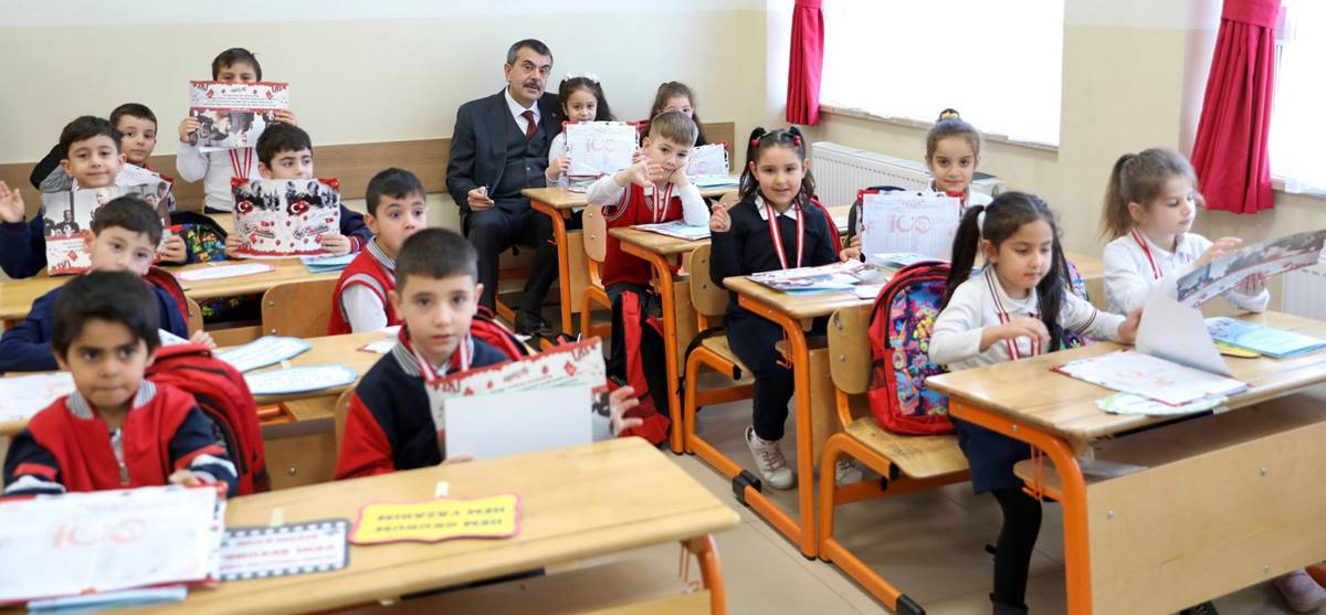 İlkokullarda yeni dönem! Artık karne verilmeyecek!