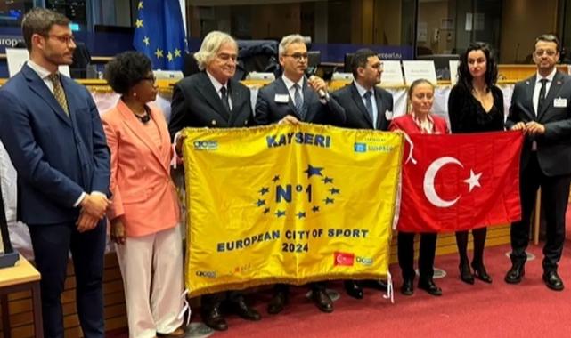 Kayseri Büyükşehir’e Altın Bayrak