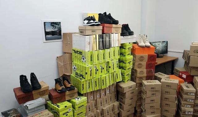 Kayseri Talas Belediyesi’nden öğrencilere kışlık ayakkabı