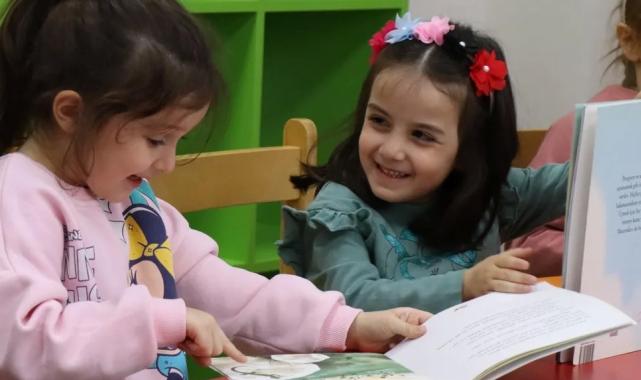 Kocaeli İzmit’te çocuklara kitap sevgisi aşılanmaya devam ediyor