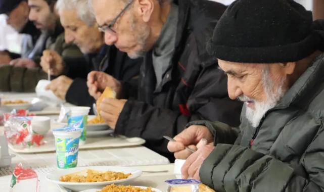 Kocaeli İzmit’te Kent Lokantaları yoğun ilgi görüyor