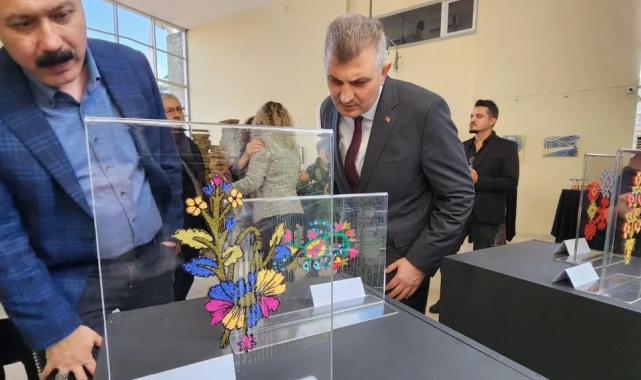 Kocaeli’de akademisyenlerden karma sergi