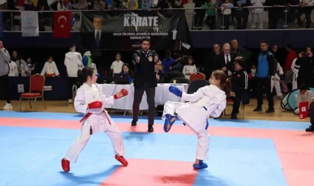 Kocaeli’de karate resitali yaşandı
