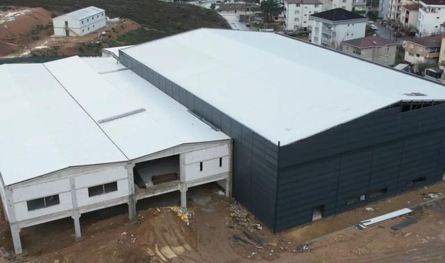 Kocaeli’nde kapalı spor salonu’nda çalışmalar devam ediyor