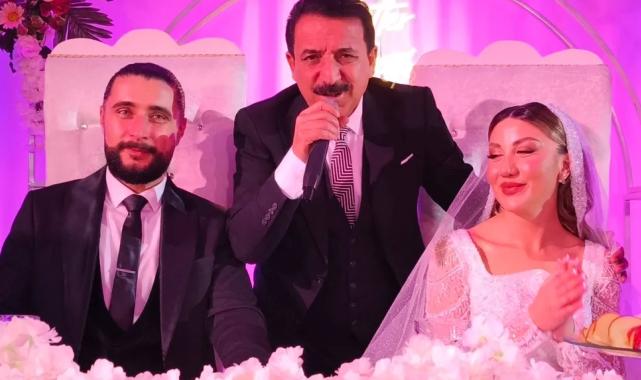 Latif Doğan Almanya’da düğünde sahne aldı