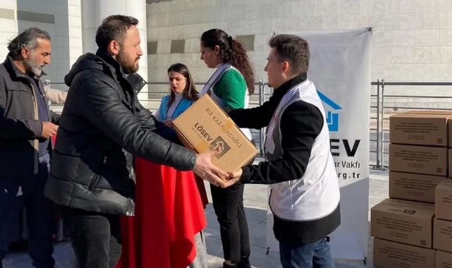LÖSEV mutluluğu paylaştı… Paketler ailelere ulaştırılıyor