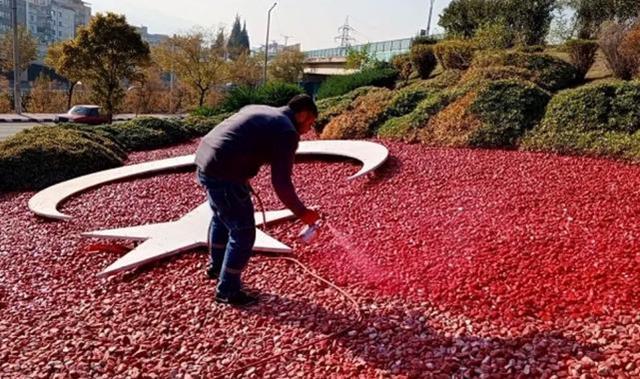 Manisa Büyükşehir peyzajla şehri daha da güzelleştiriyor