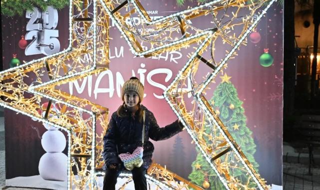 Manisa caddeleri yeni yıla hazır