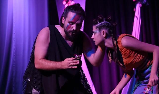 Manisa Şehir Tiyatrosu 9 bin tiyatrosevere ulaştı