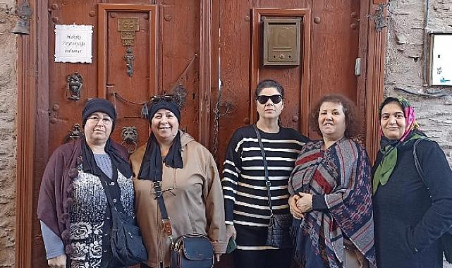 Manisalı Kadınlar, Adım Adım Kulayı Gezdi