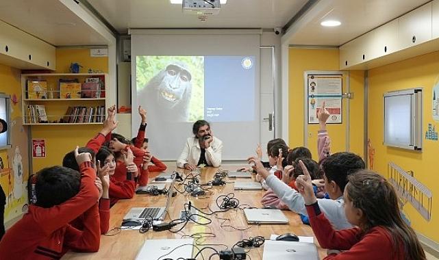 MediaMarkt, Bager Akbay’ı Hatay ve Gaziantep’te çocuklarla bir araya getirdi