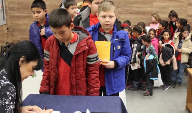 Muğla’da kitap kurtları yazarlarla buluştu