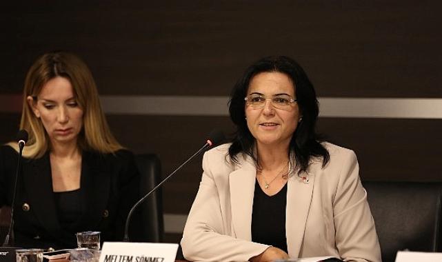 Narlıdere’de Kadın Ve Siyaset Konuşuldu