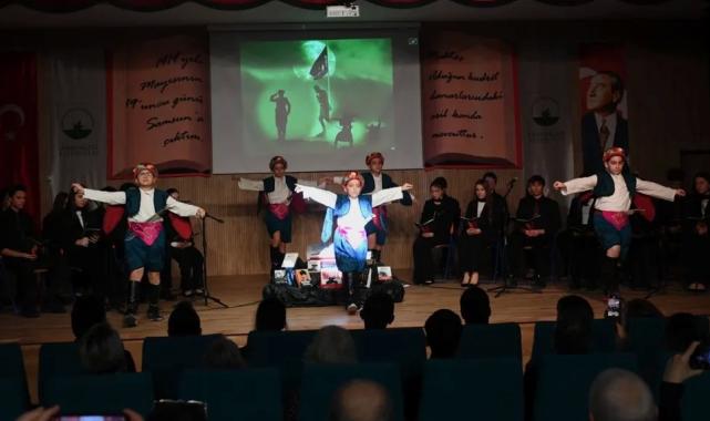 Nutuk Bursa Osmangazi’de teatral gösteriyle anlatıldı
