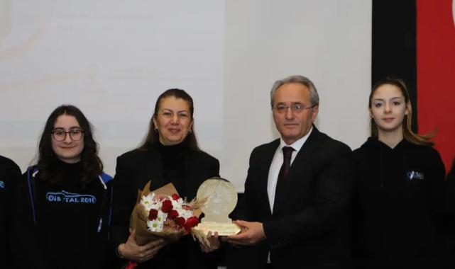 Prof. Dr. Burcu Özsoy Bursa’da gençlerle buluştu!