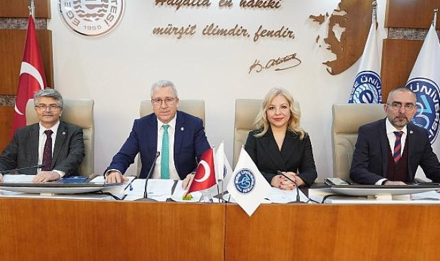 Rektör Prof. Dr. Budak, EÜ Ailesinin yeni yılını kutladı