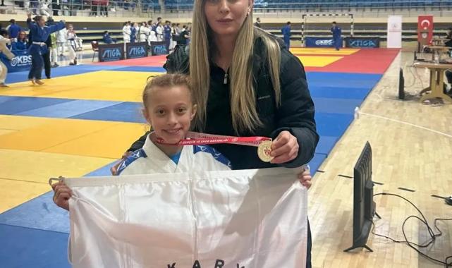 Sakaryalı Gülfem Yıldızlar Marmara Judo Ligi’nde şampiyon oldu