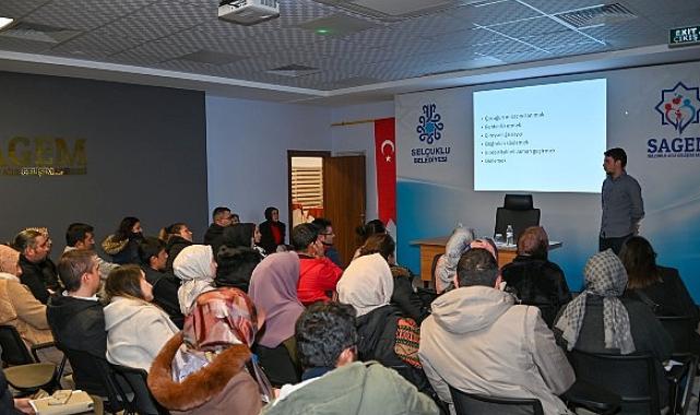 Selçuklu Aile Gelişim Merkezi (SAGEM) tarafından ailelere yönelik olarak “Çocukla İletişim ve Çiftler Arasında Etkili İletişim” konulu seminer düzenlendi.