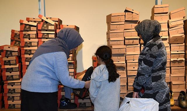 Sevgi Mağazası yürekleri ısıtıyor