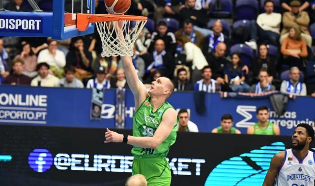 TOFAŞ potadaki namağlubiyetini sürdürüyor