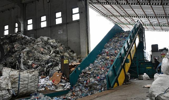 Tonlarca atık doğaya değil geri dönüşüme gitti