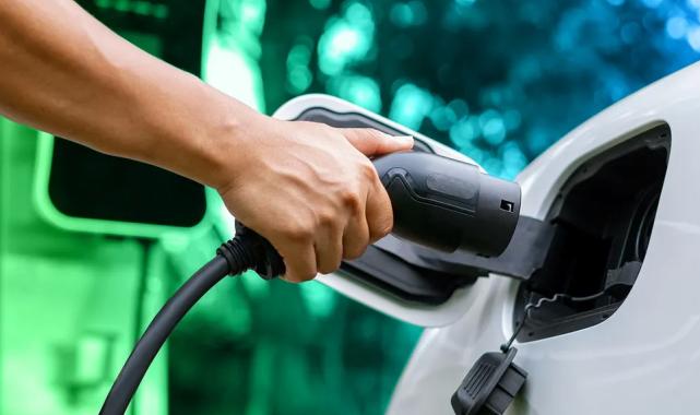 Türkiye’de elektrikli araç devrimi hızlanıyor! Şarj istasyonlarında talep artışı!