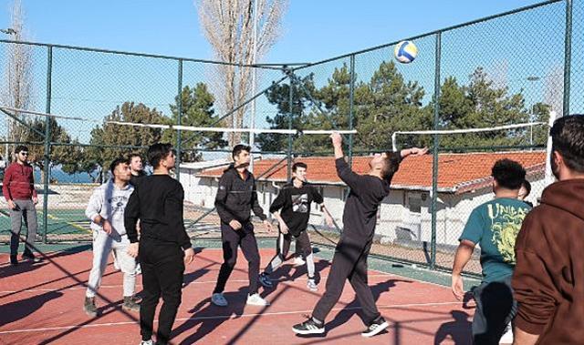 Üniversite Öğrencileri Genç Kültür Kart’ın Beyşehir’deki Kampında Stres Attı