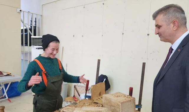 Ünlü heykeli onarmak için Almanya’dan Kocaeli’ne geldi