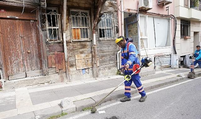 Üsküdar Belediyesi temizlik çalışmalarını yoğun bir şekilde sürdürüyor