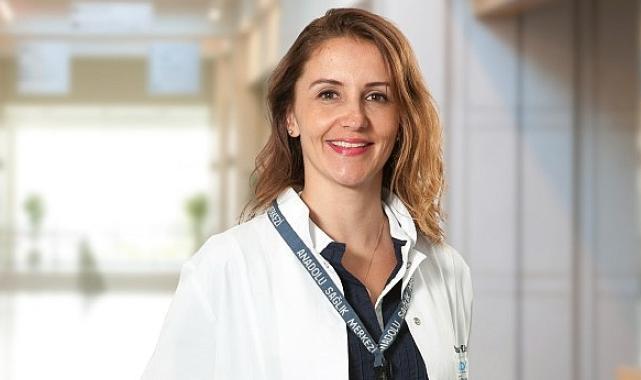 Yanlış makyaj ürünü gözde enfeksiyona yol açabilir