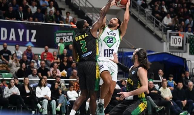 Yenilgisiz lider TOFAŞ Anadolu Efes’i ağırlayacak