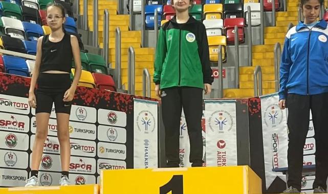 Zeynep İstanbul’dan şampiyon döndü