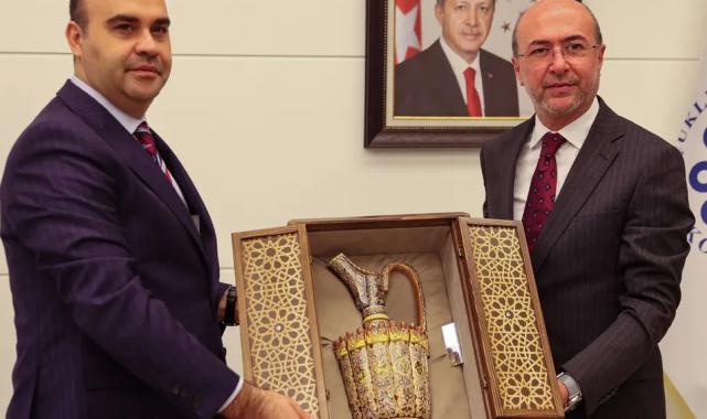 Bakan Kacır Konya Selçuklu Belediyesi’ni ziyaret etti