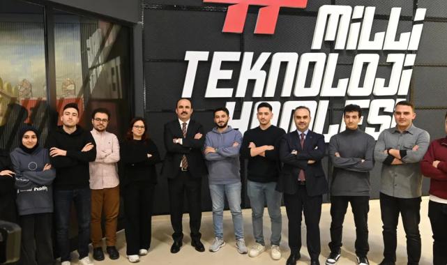 Başkan Altay: “Çok sayıda projeyle gençleri yarınlara hazırlıyoruz”