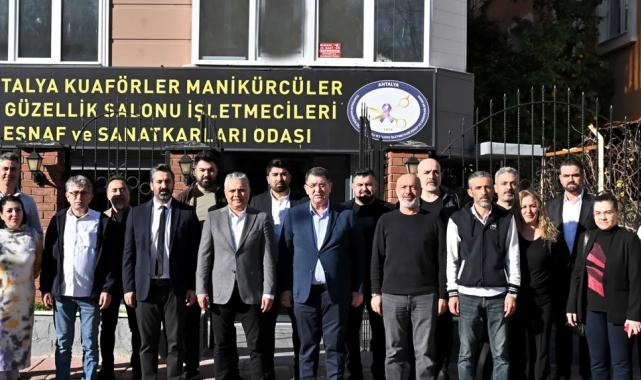 Başkan Uysal Antalya’da esnafla buluştu