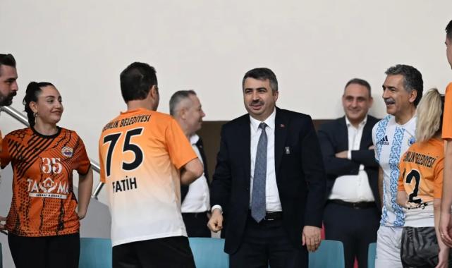 Başkan Yılmaz Belediyeler Arası Voleybol Dostluk Turnuvası’nı izledi