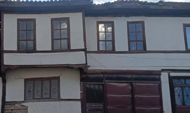 Bilecik Pazaryeri’nde tarihi binada çökme tehlikesi!