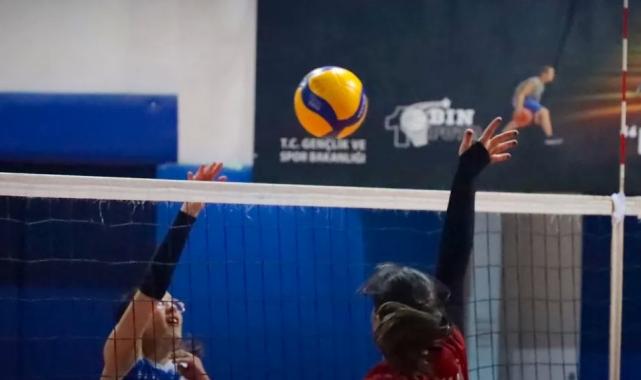 Bursa-Artvin iş insanlarından Artvinspor’a destek