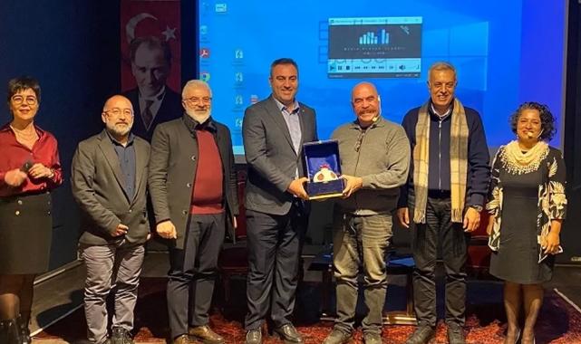 ‘Bursa Bellek- Kent Söyleşileri’nde ilk konuk Ezel Akay