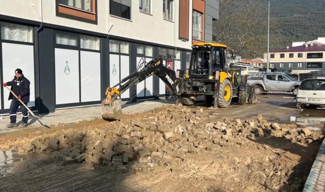 Bursa Gemlik Belediyesi’nden asfalt ve kaldırım atağı