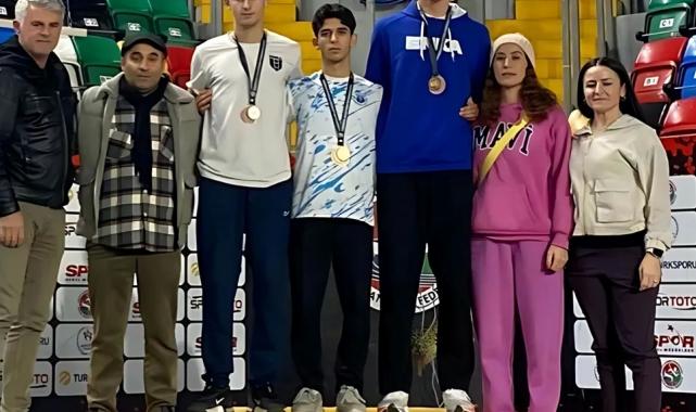 Bursa Gemlik Belediyespor’da çifte şampiyonluk